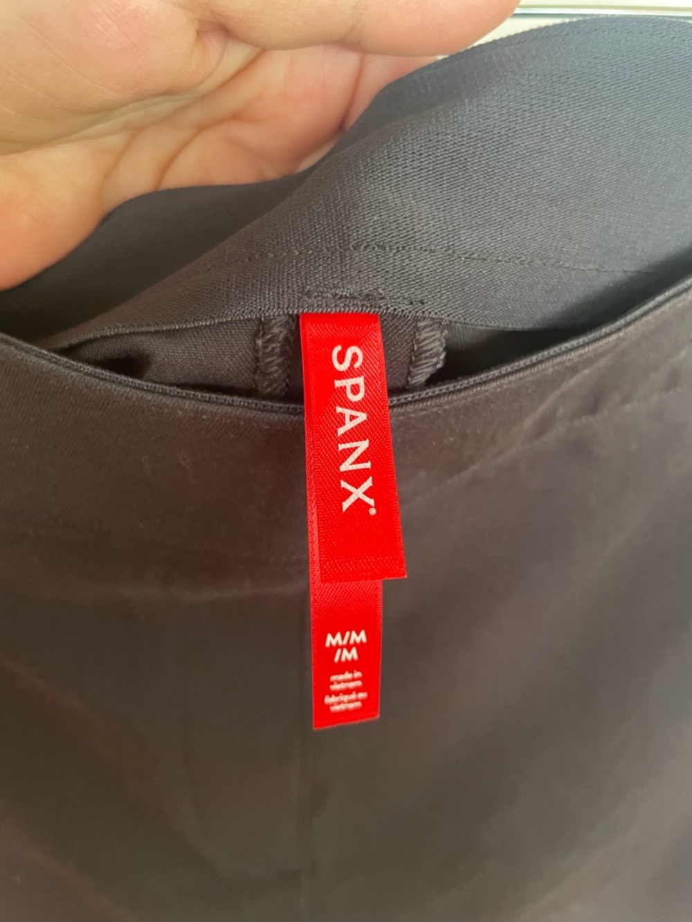 Spanx Polished 6” Classic Black Shorts Size M New Summer Everyday Wear - Picture 7 of 8